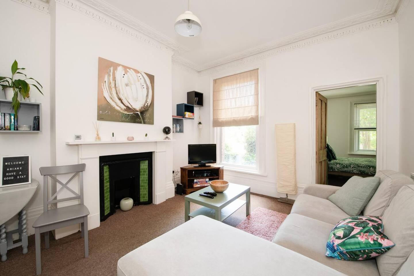 Family Friendly Flat Just Minutes From The Beach! Portsmouth Exteriér fotografie